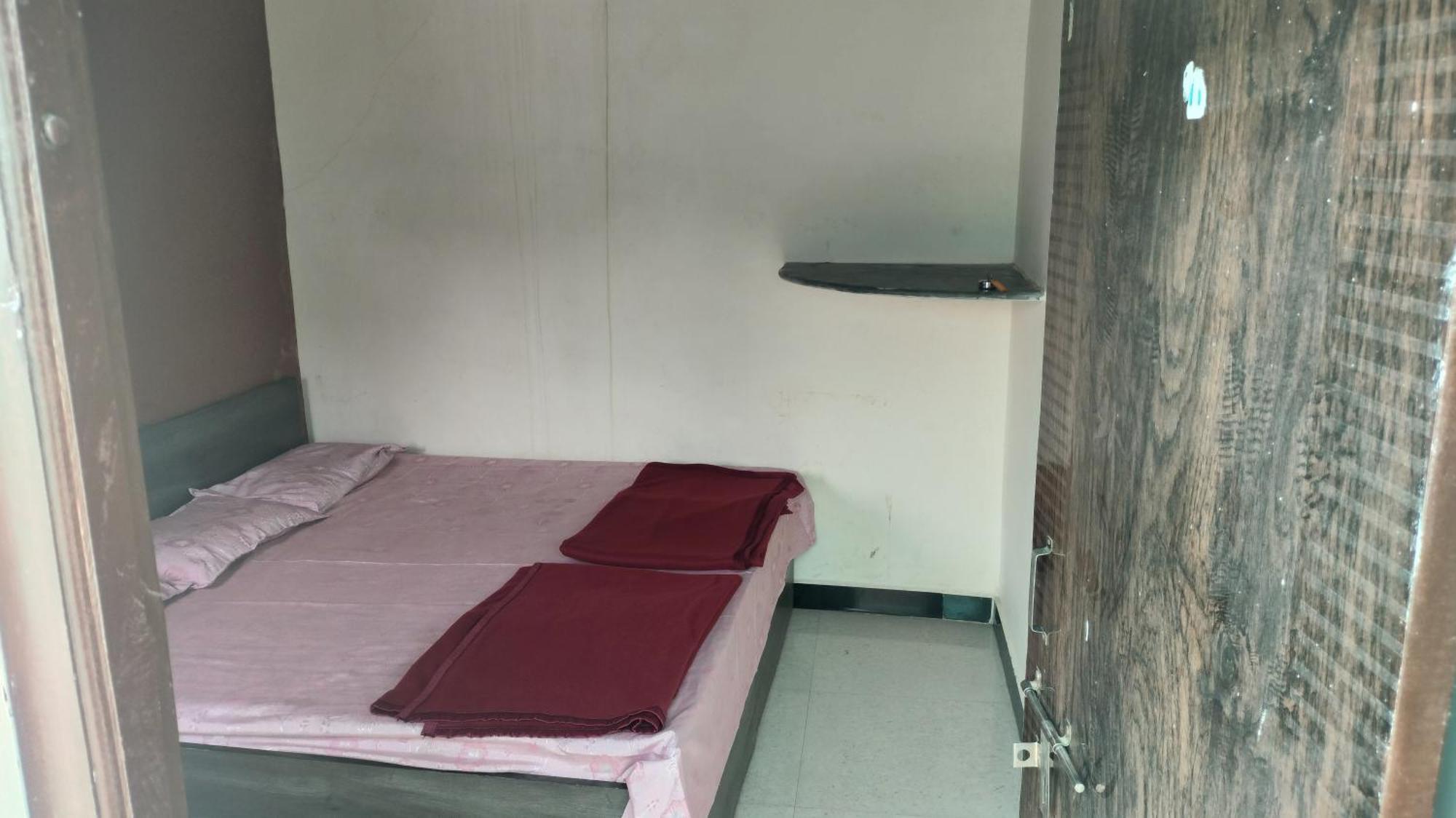 Kailash Kuti Guest House Ujjain Exterior photo