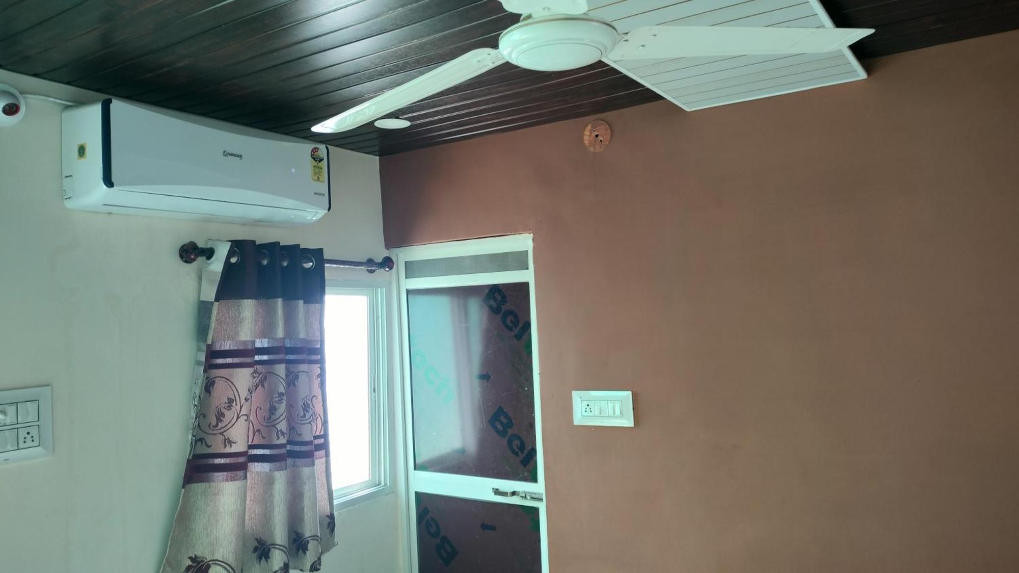 Kailash Kuti Guest House Ujjain Room photo